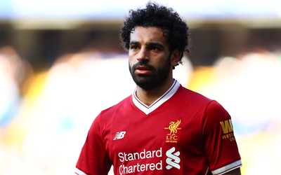 浩瀚电竞-佩德里被铲倒后立刻反击展现斗志